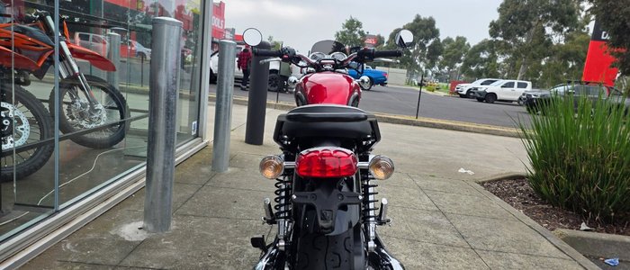 2019 Triumph BONNEVILLE T100 BLACK RED