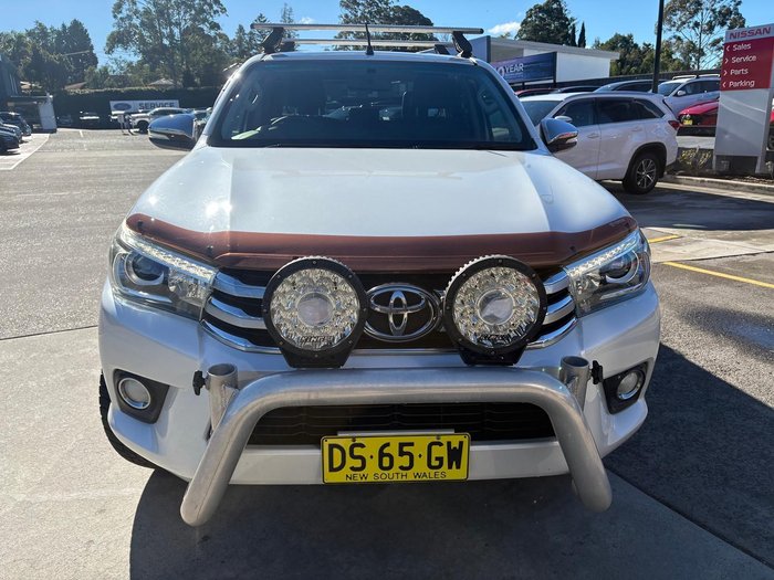 2015 Toyota Hilux SR5