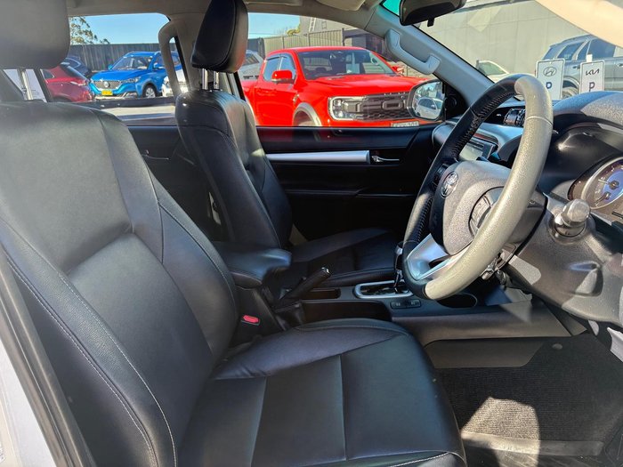 2015 Toyota Hilux SR5