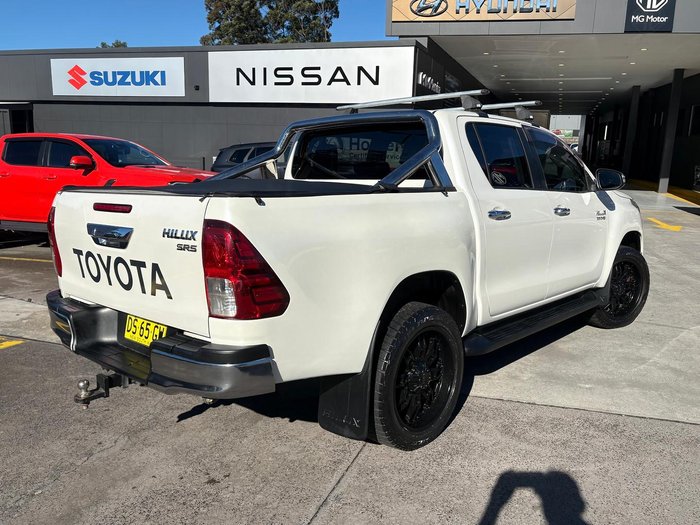 2015 Toyota Hilux SR5