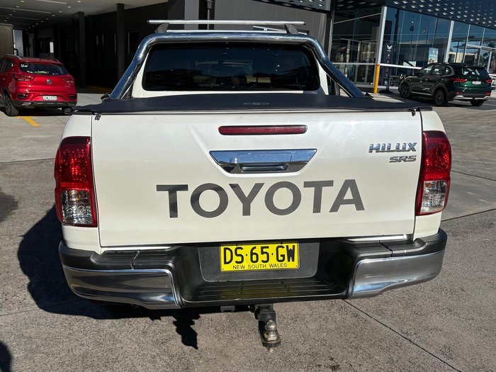 2015 Toyota Hilux SR5