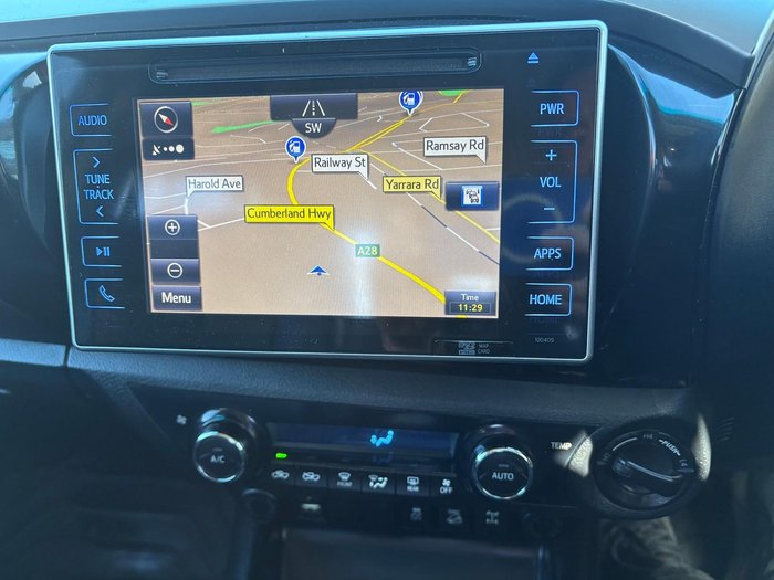 2015 Toyota Hilux SR5