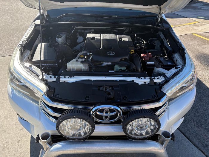 2015 Toyota Hilux SR5