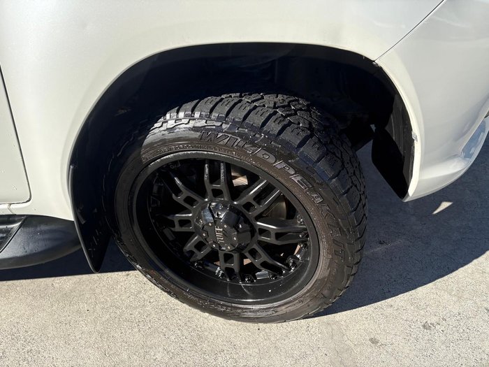 2015 Toyota Hilux SR5