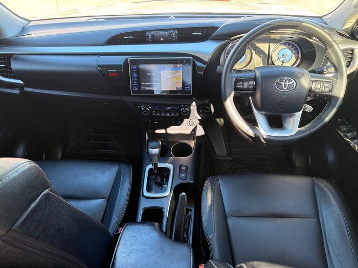 2015 Toyota Hilux SR5