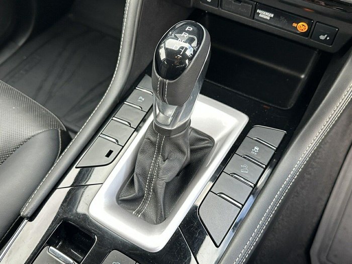 2023 Isuzu MU-X LS-T