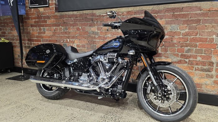 Harley-Davidson Low Rider ST 117 (FXLRST) Softail