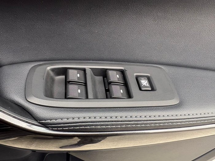 2022 Ford Everest Titanium