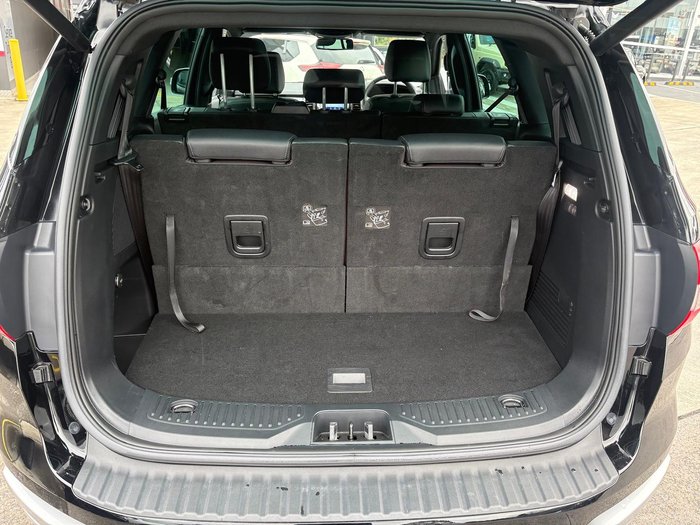 2022 Ford Everest Titanium