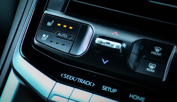 2022 Toyota Landcruiser VX