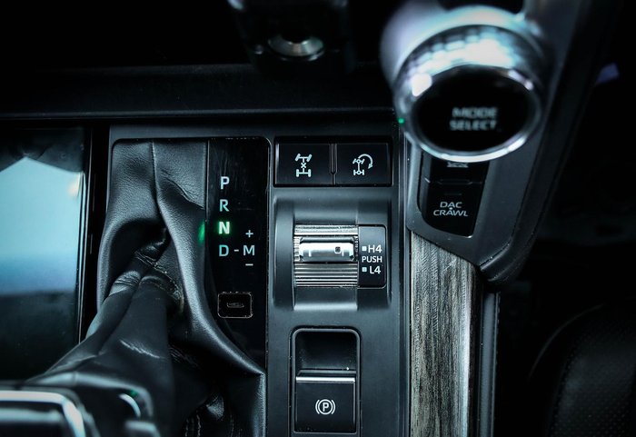 2022 Toyota Landcruiser VX
