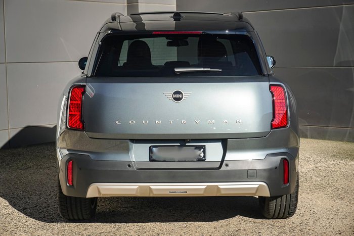 2026 MINI Countryman C Favoured