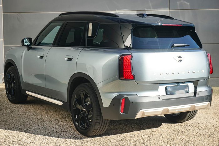 2026 MINI Countryman C Favoured