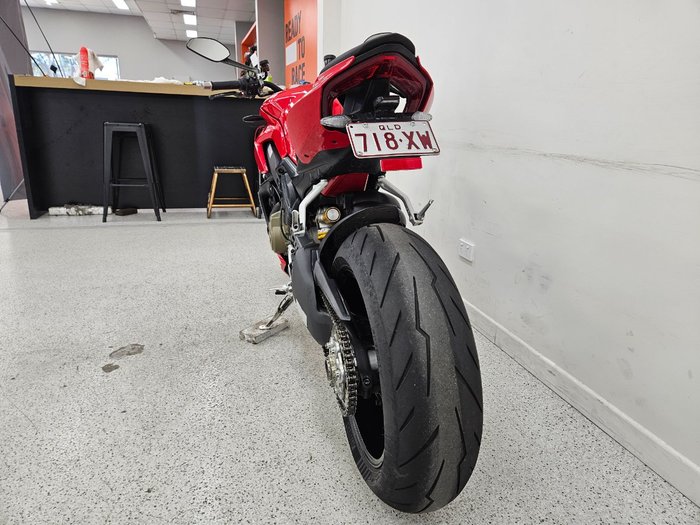 2022 DUCATI STREETFIGHTER V4 Red