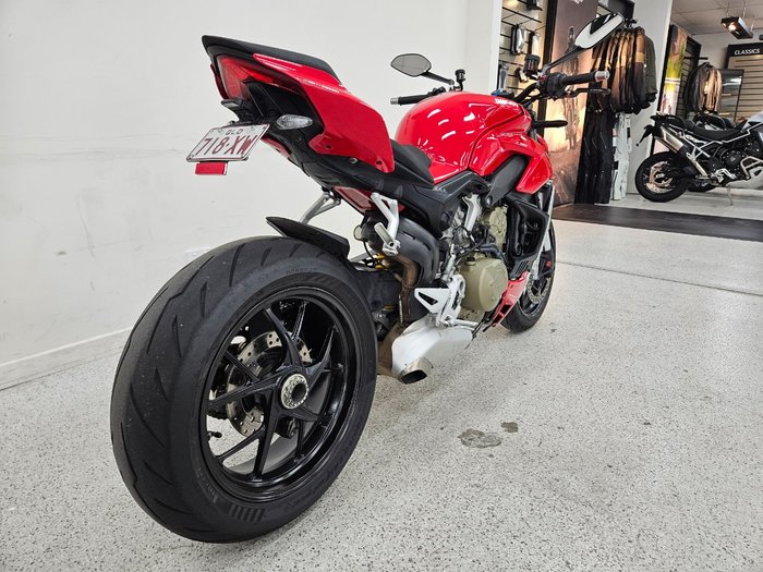 2022 DUCATI STREETFIGHTER V4 Red