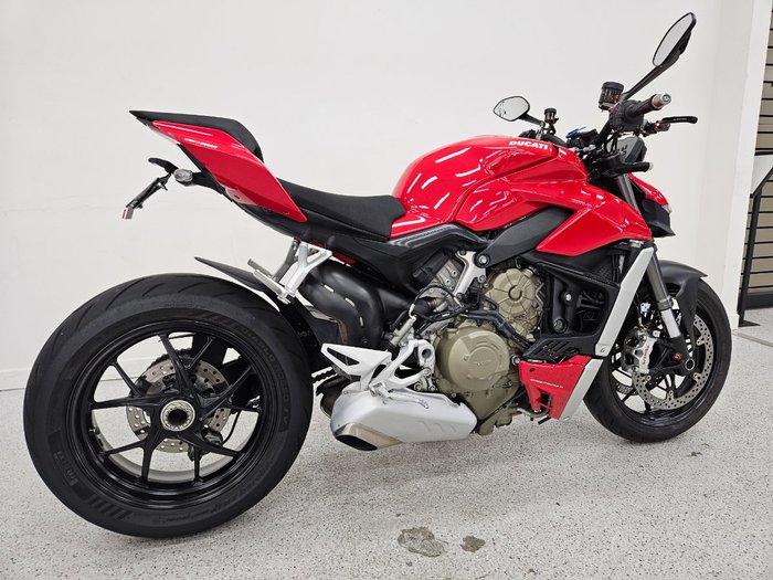 2022 DUCATI STREETFIGHTER V4 Red