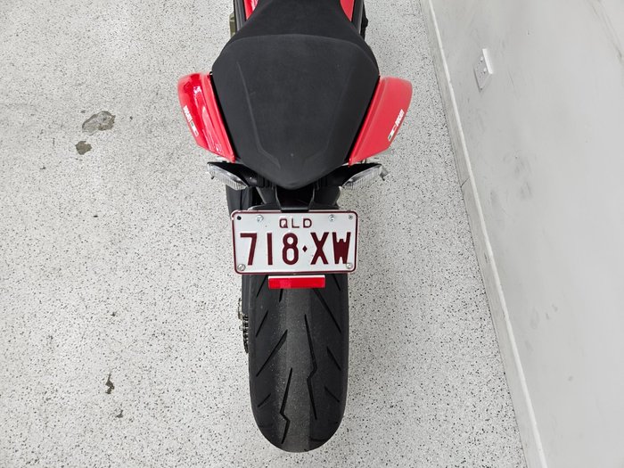 2022 DUCATI STREETFIGHTER V4 Red
