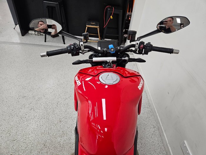 2022 DUCATI STREETFIGHTER V4 Red
