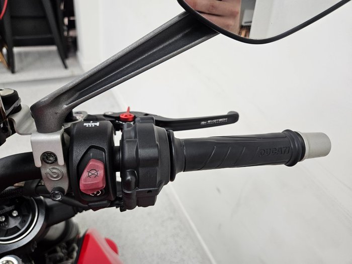 2022 DUCATI STREETFIGHTER V4 Red