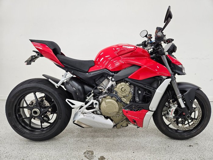 2022 DUCATI STREETFIGHTER V4 Red