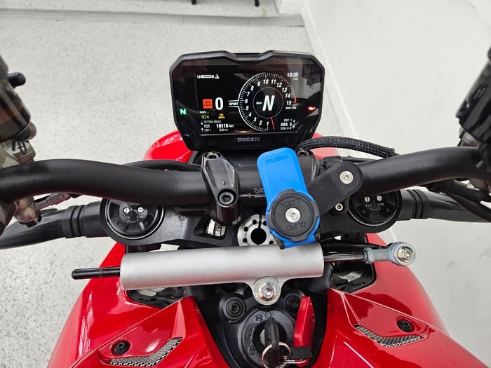 2022 DUCATI STREETFIGHTER V4 Red