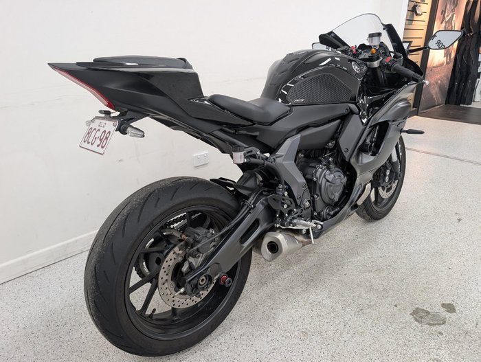 2025 YAMAHA YZF-R7LA Black