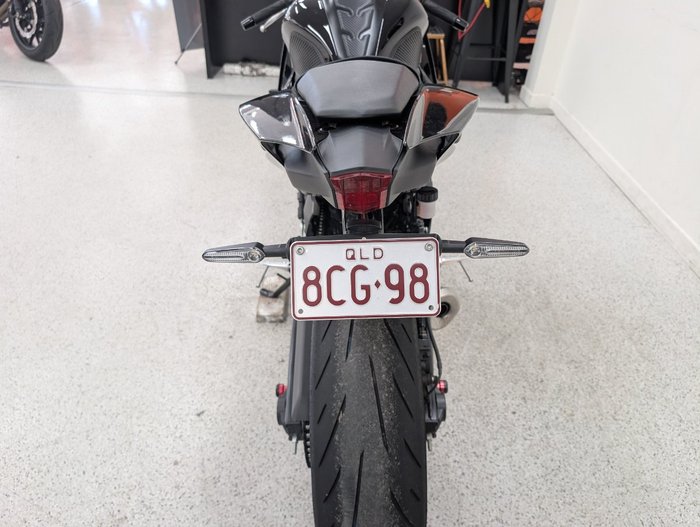 2025 YAMAHA YZF-R7LA Black