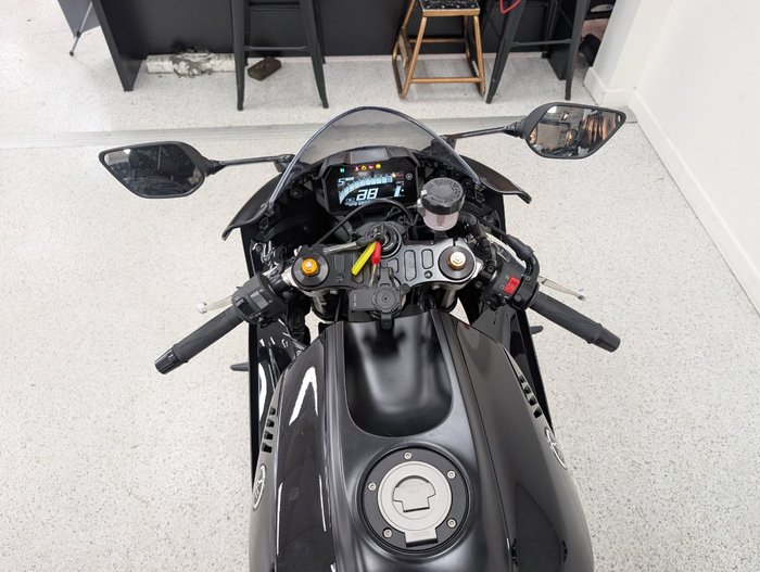 2025 YAMAHA YZF-R7LA Black