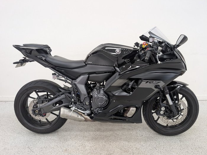 2025 YAMAHA YZF-R7LA Black
