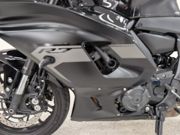 2025 YAMAHA YZF-R7LA Black
