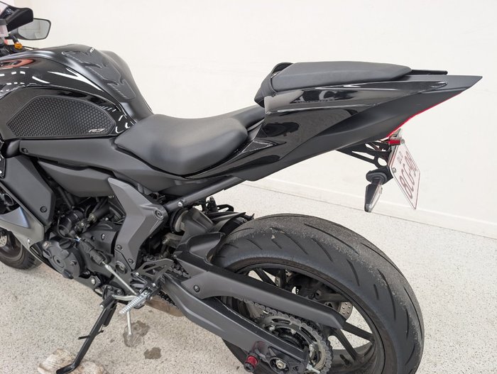2025 YAMAHA YZF-R7LA Black