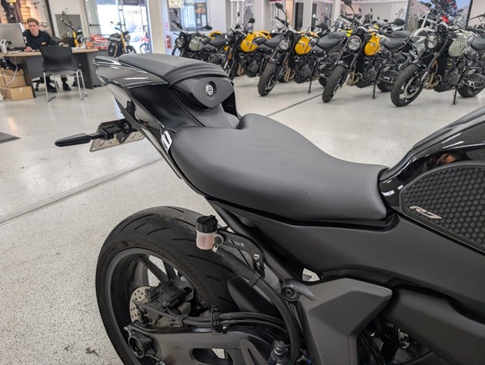 2025 YAMAHA YZF-R7LA Black