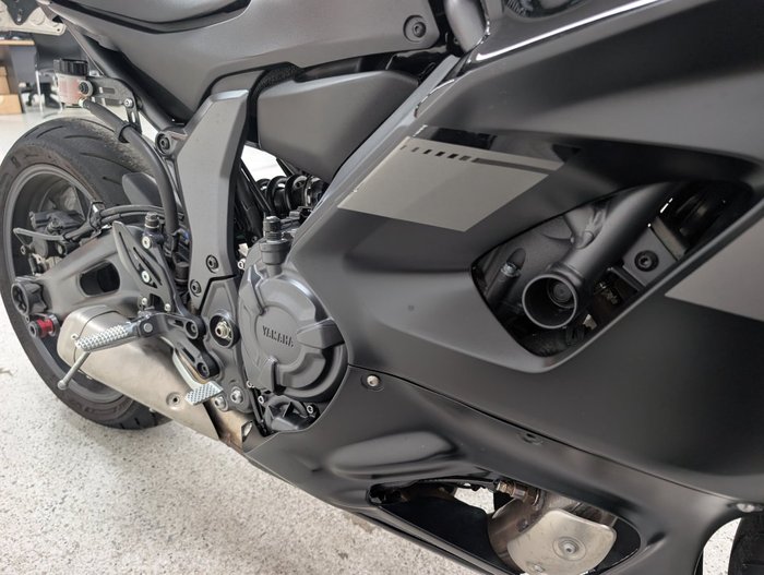 2025 YAMAHA YZF-R7LA Black