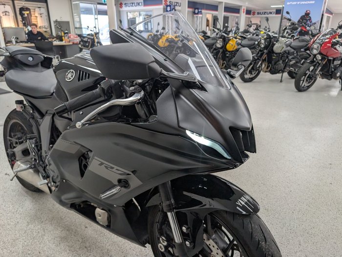 2025 YAMAHA YZF-R7LA Black