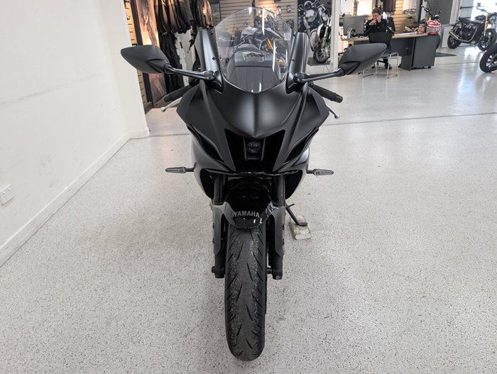 2025 YAMAHA YZF-R7LA Black