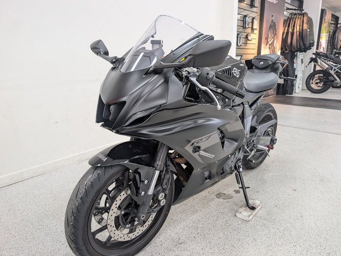 2025 YAMAHA YZF-R7LA Black