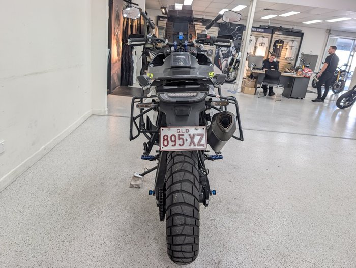 2022 HUSQVARNA NORDEN 901 Black