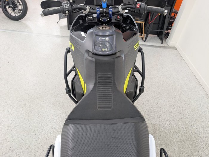 2022 HUSQVARNA NORDEN 901 Black
