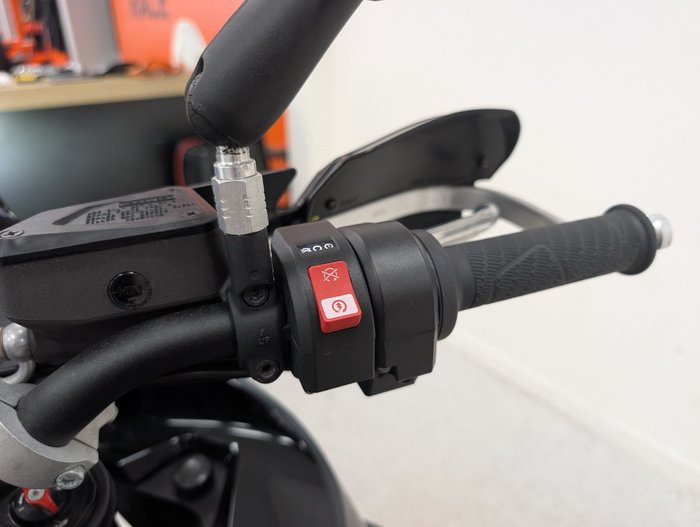 2022 HUSQVARNA NORDEN 901 Black