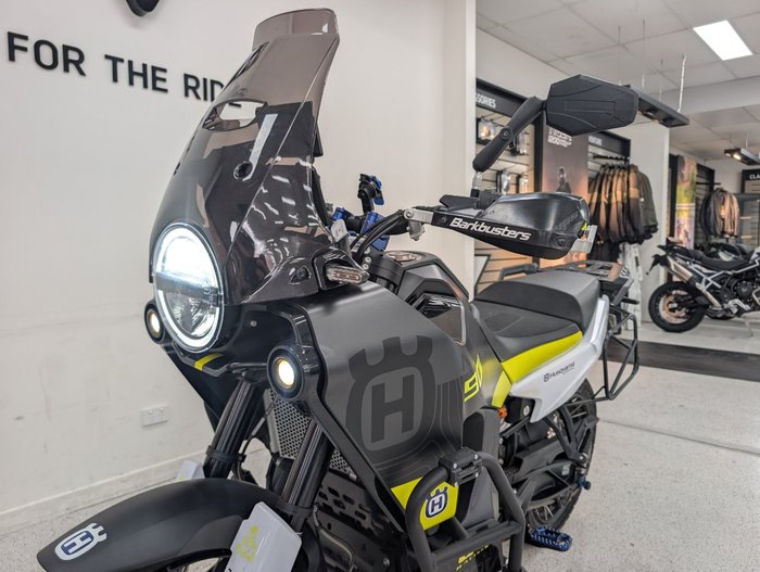 2022 HUSQVARNA NORDEN 901 Black