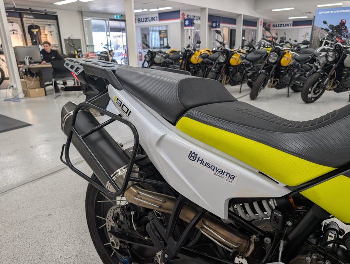 2022 HUSQVARNA NORDEN 901 Black