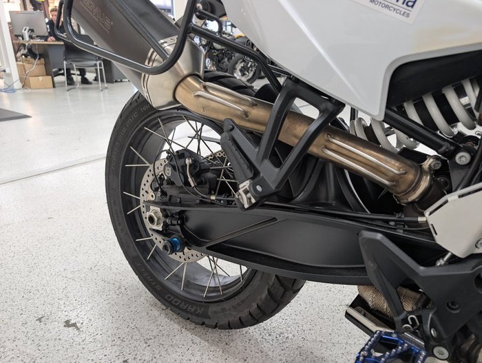 2022 HUSQVARNA NORDEN 901 Black