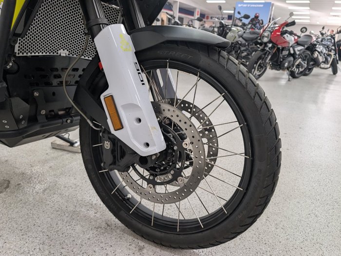 2022 HUSQVARNA NORDEN 901 Black