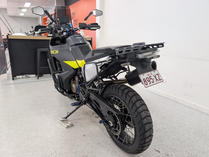 2022 HUSQVARNA NORDEN 901 Black