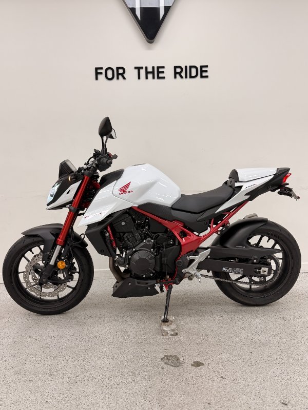 2023 Honda CB750 (HORNET) White