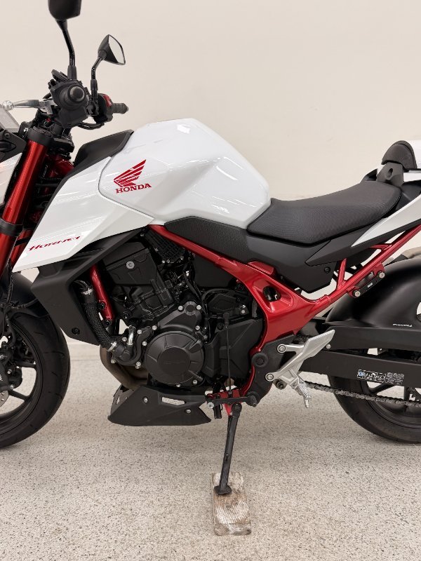 2023 Honda CB750 (HORNET) White