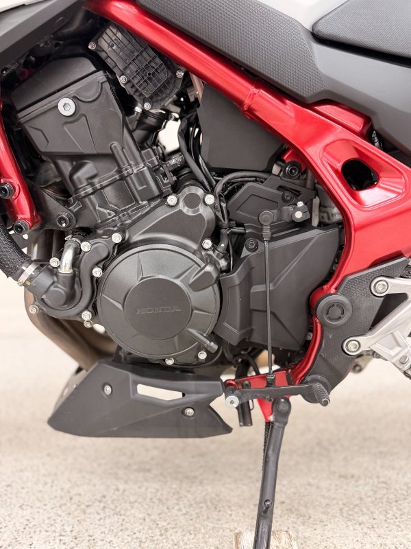 2023 Honda CB750 (HORNET) White