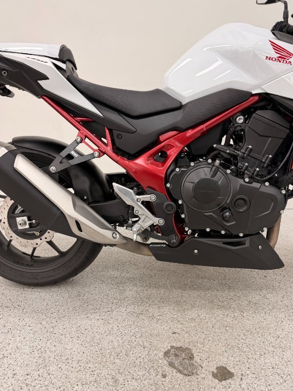 2023 Honda CB750 (HORNET) White