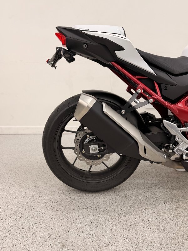 2023 Honda CB750 (HORNET) White