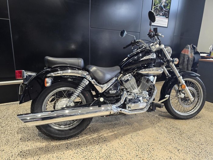 2014 Suzuki Intruder 250LC (VL250)
